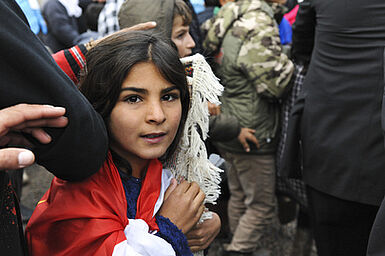 Syrisches Mädchen und andere Flüchtlinge in Kurdistan